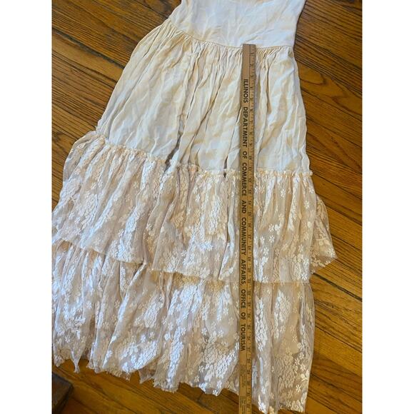 Mia Joy Catrin maxidress, cream, bridal party, photoshoot, cottagecore, lace - Picture 8 of 9